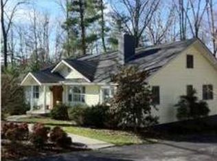 203 N Palisades Dr, Signal Mountain, TN 37377