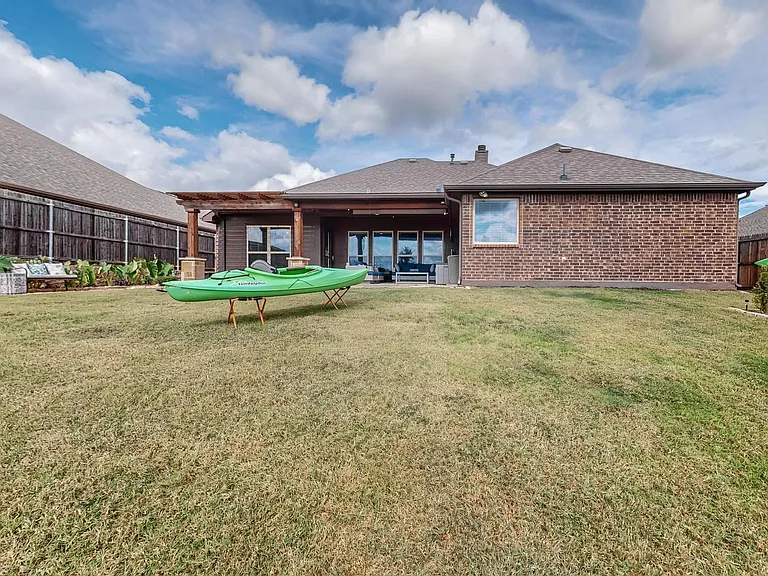 997 Shady Lane Dr — Photo 43