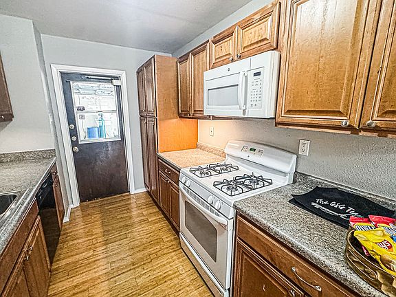 3rd image of 4242 Eagle Nest Dr