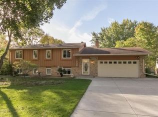 10224 Union Terrace Ln N, Maple Grove, MN 55369