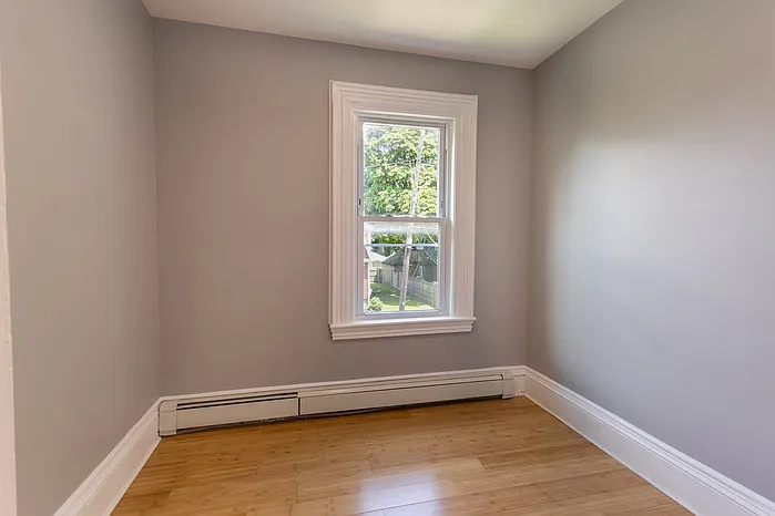 11 Sharon St — Photo 14