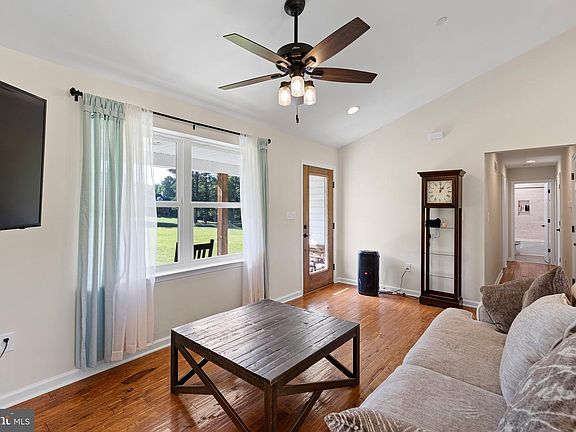 5th image of 789 Oldfield Point Rd