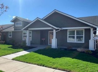 1789 NE 5th St, Redmond, OR