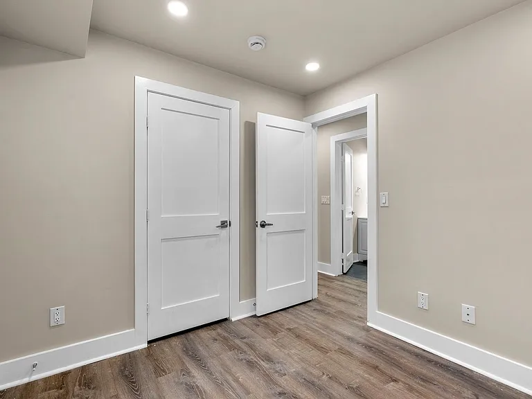 4648 Hillside Rd SE — Photo 5