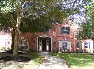 15 Enchanted Woods Dr, Kingwood, TX 77339