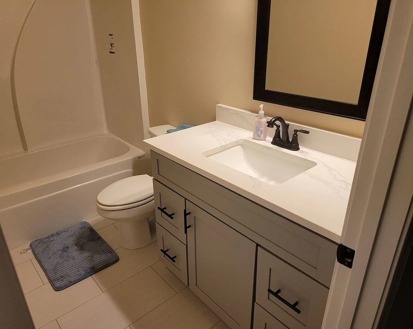 Available NOW Fully Furnished in Orchard Landing — Photo 2