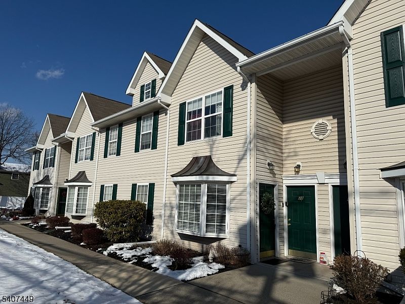 1st image of 37 Chanda Ct