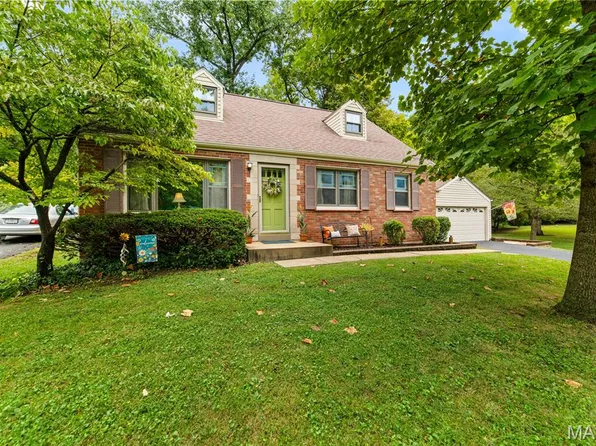 7 Green Acres Rd, Saint Louis, MO 63137
