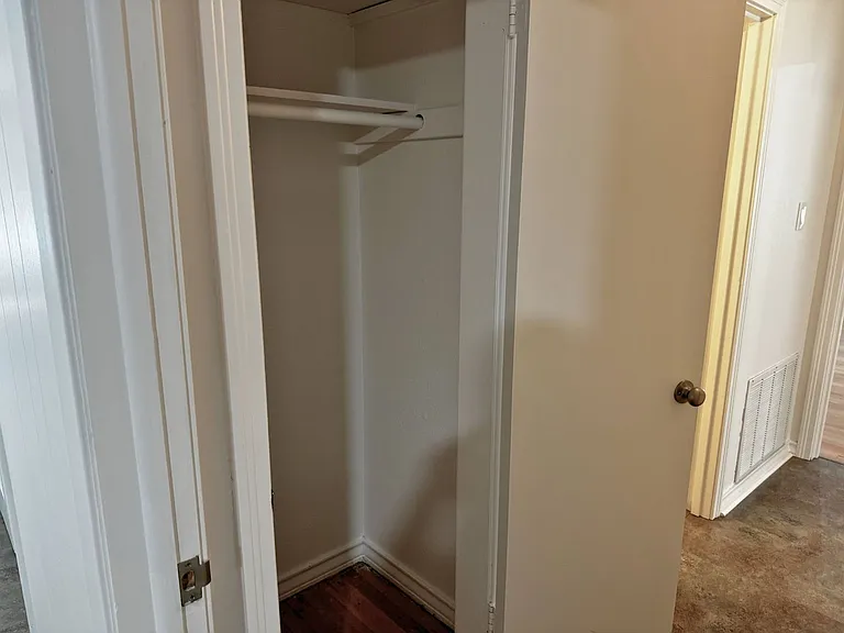2412 Dartmouth St — Photo 26