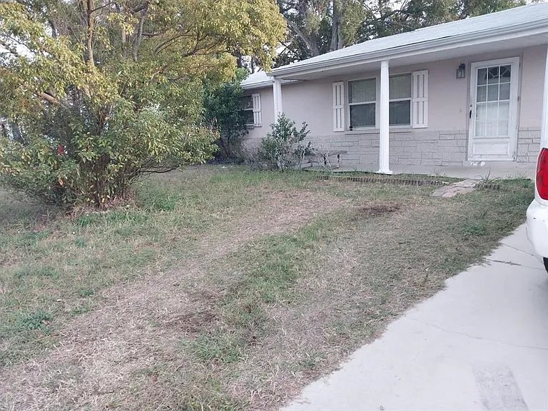 5032 Valimor Dr — Photo 1