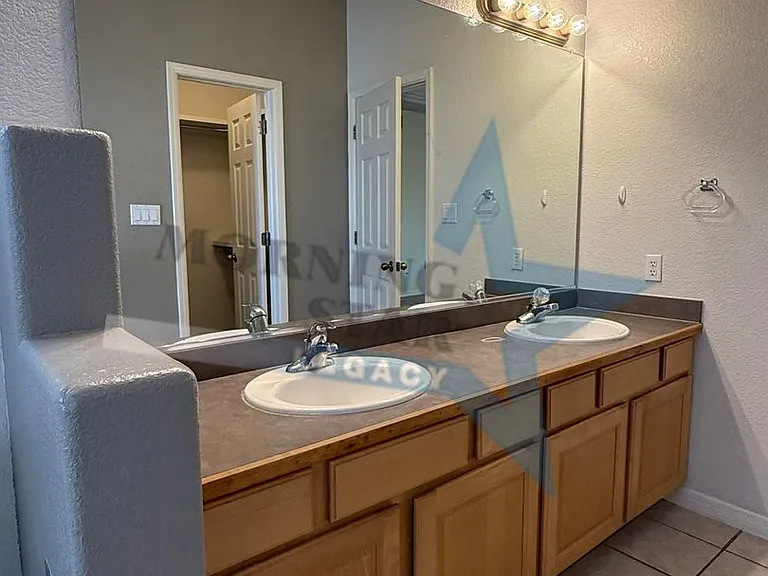 2935 Scenic Cir — Photo 38