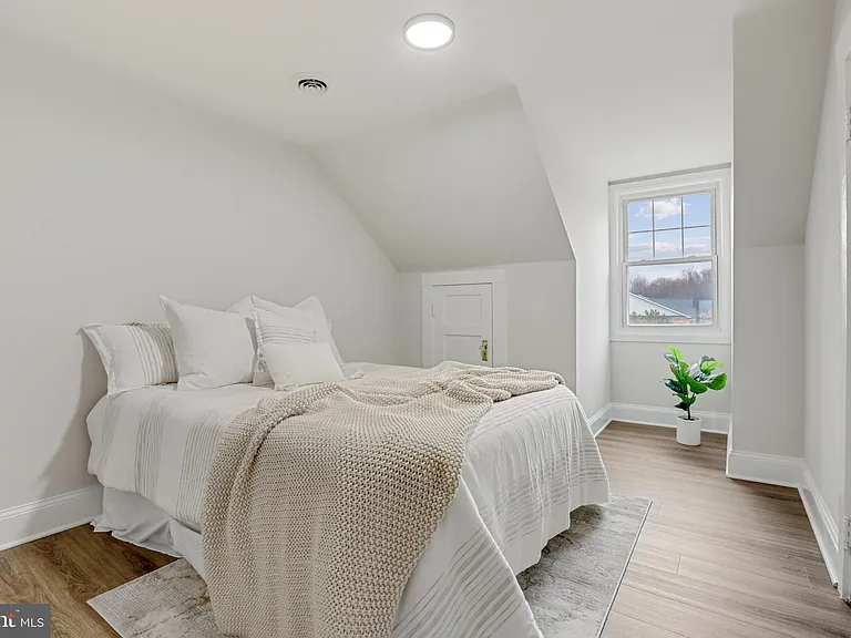 707 N Hickory Ave #3 — Photo 26