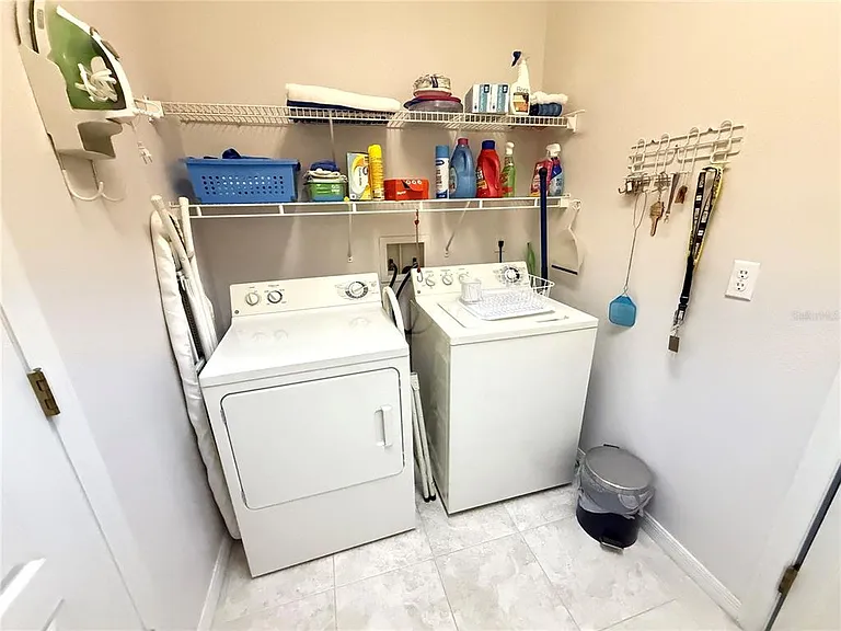 2052 Inverness Greens Dr — Photo 17