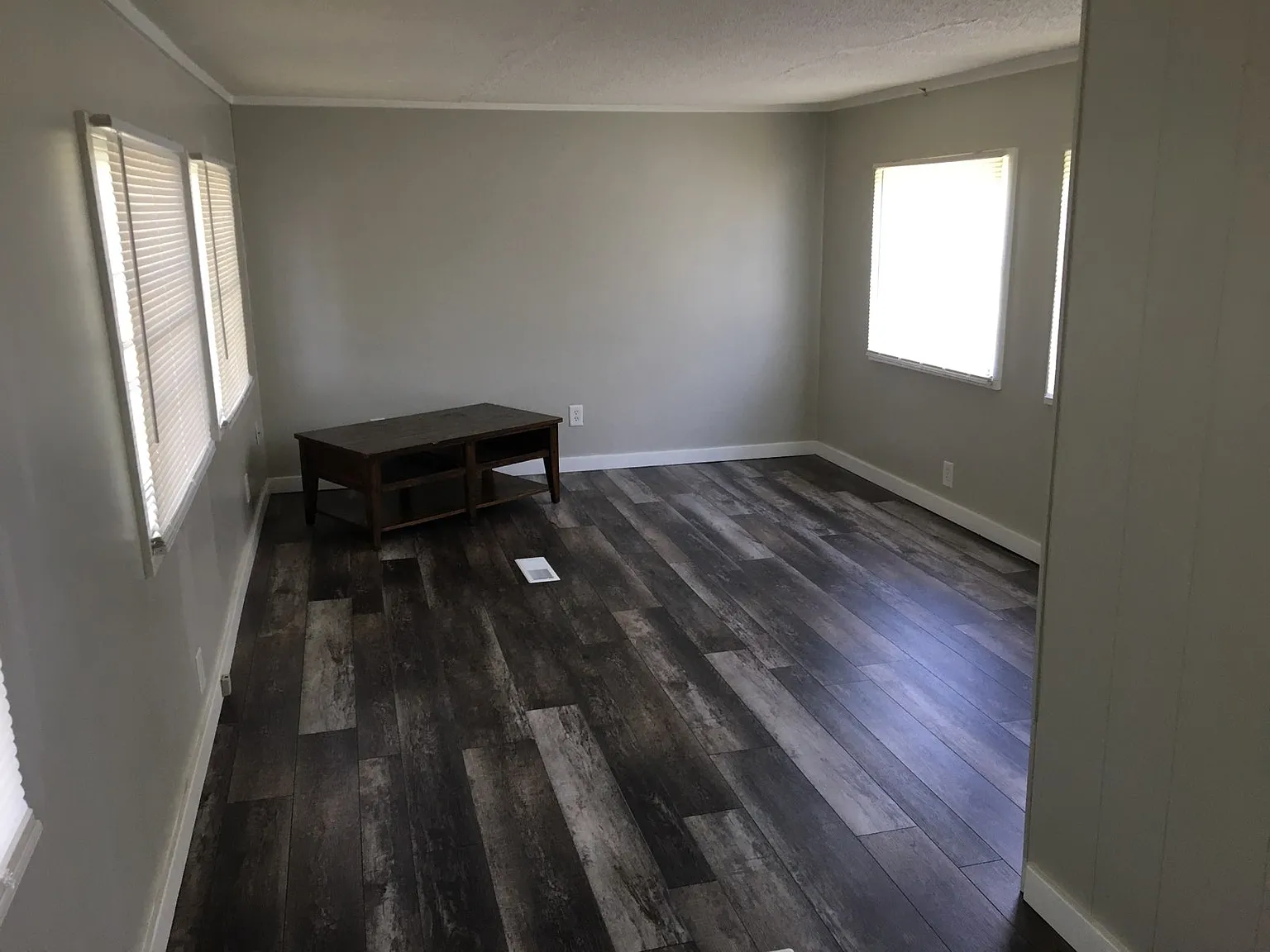 2 bed, 720 sqft, $950 — Photo 4
