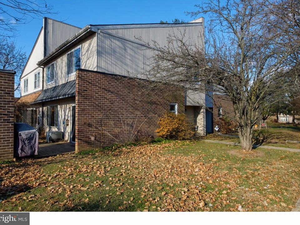 1st image of 118 Argyll Ct