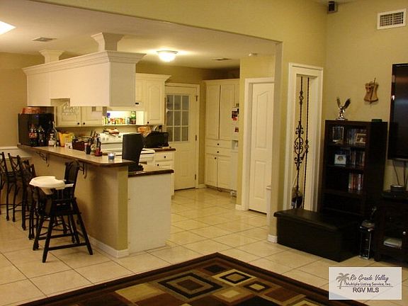 2nd image of 1610 Sun Crest Dr