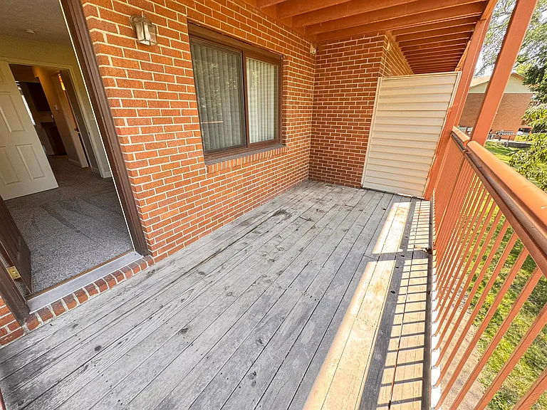 1-1813 Knox St #1 — Photo 11