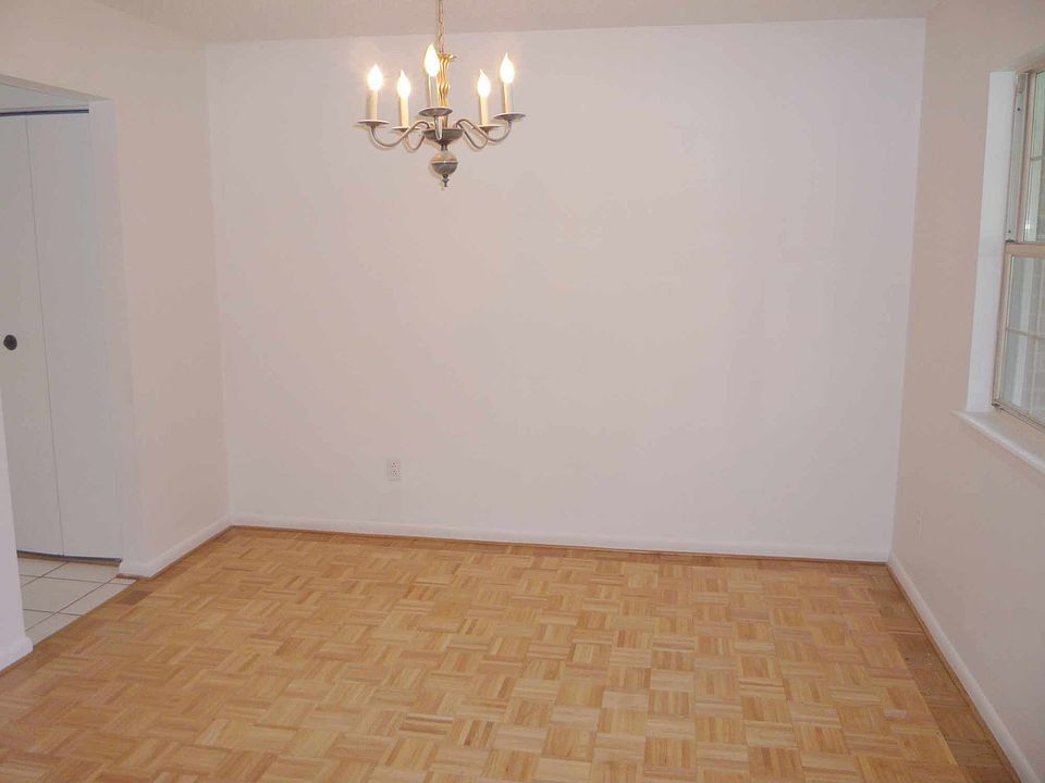 2nd image of 4782 Post Oak Dr
