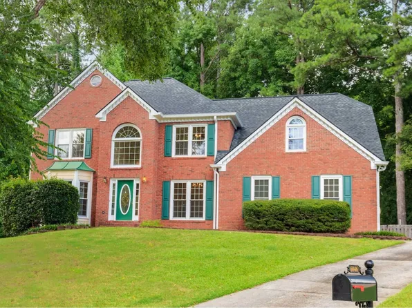 6046 Braidwood Close NW, Acworth, GA 30101