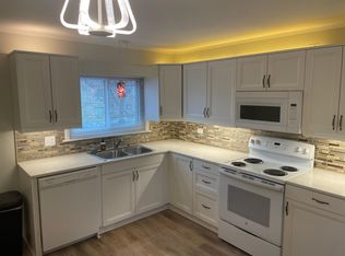 2205 W Nichols Rd #27C, Arlington Heights, IL 60004