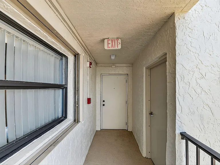 10310 S Ocean Dr #610 — Photo 8