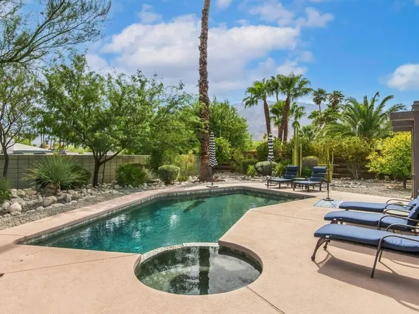 1371 E Francis Dr, Palm Springs, CA 92262