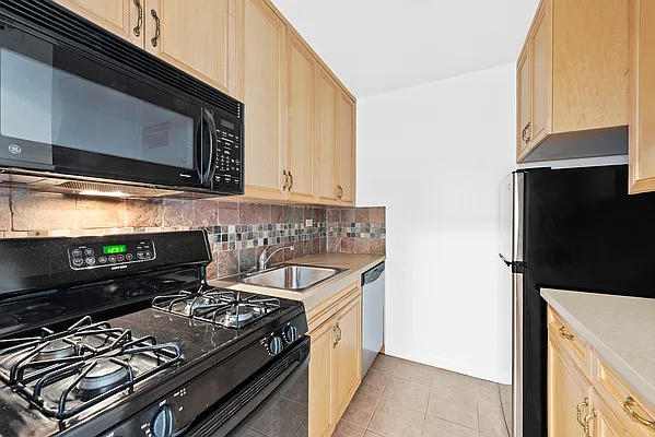 Sold by Compass | media 10