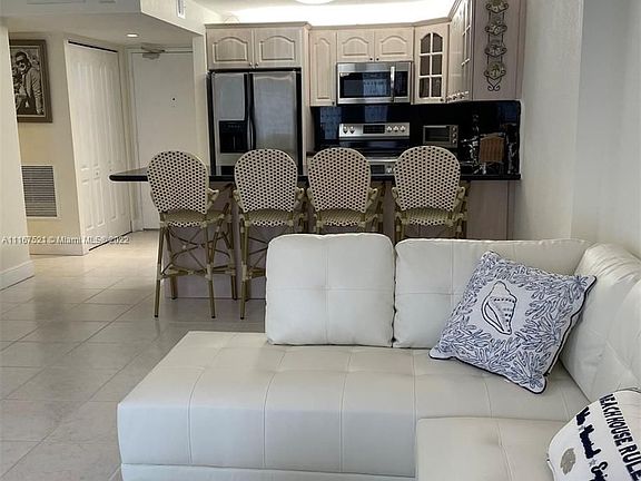 5th image of 401 Ocean Dr APT 808