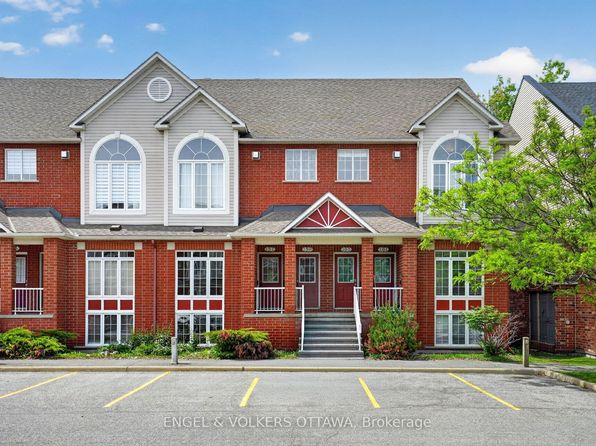 70 Edenvale Dr #157, Ottawa, ON K2K 3N6