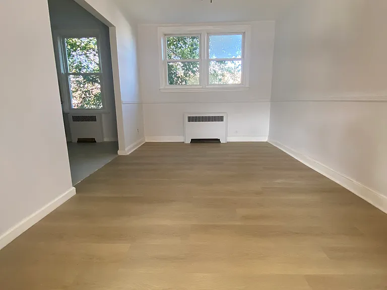 2939 Tyson Ave — Photo 3