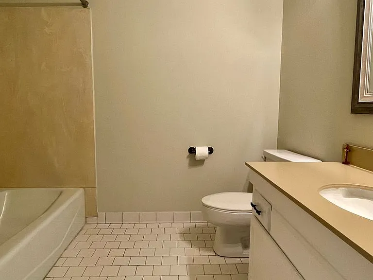 1242 Sharlo Ave #C-2 — Photo 12