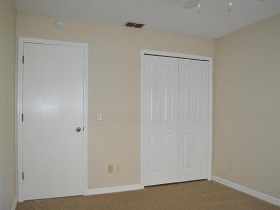 4th image of 1718 Les Ct