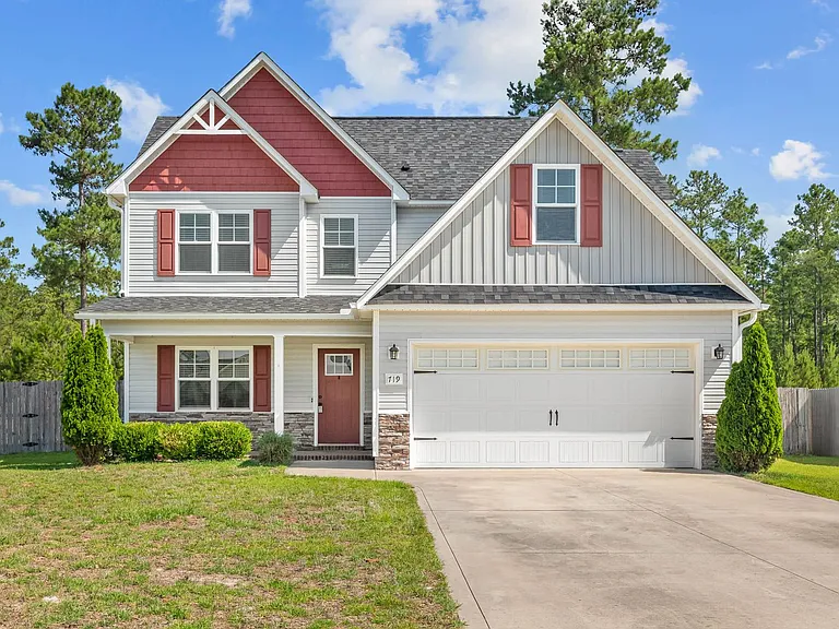 719 Addor Dr — Photo 1