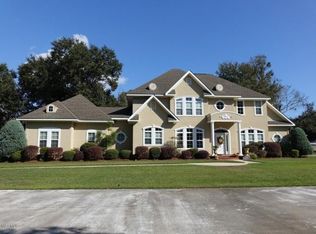 1012 Boxwood St, Pascagoula, MS 39567