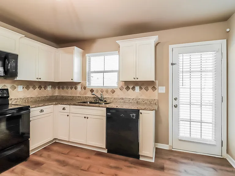 115 Quarry Cir — Photo 8