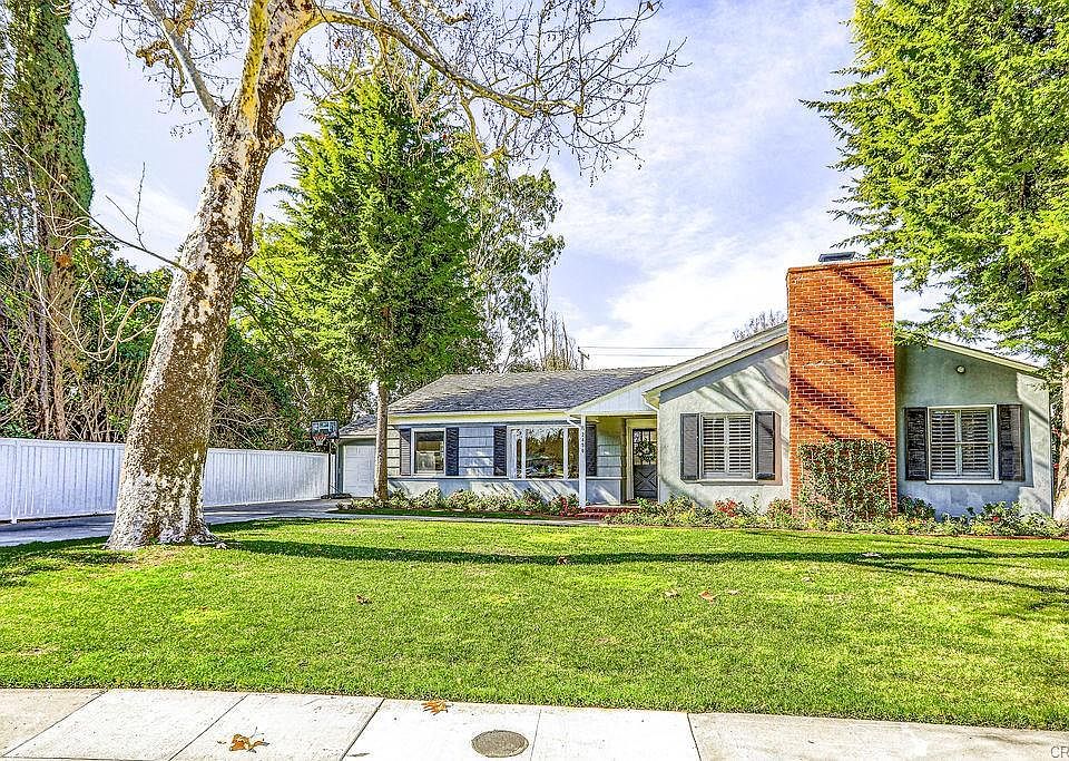 1st image of 2450 Bonnie Brae