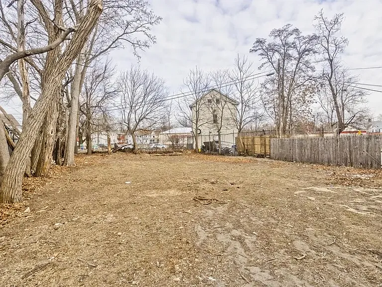 287 Walnut St #1 — Photo 14