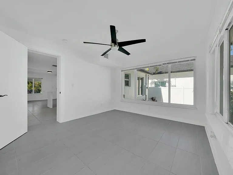 1108 NE 16th St #1106 — Photo 15