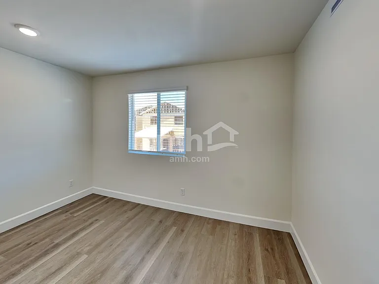 10345 Medusita St — Photo 14