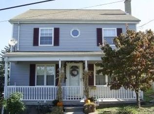 10 Laird St, Jenkins Township, PA 18640