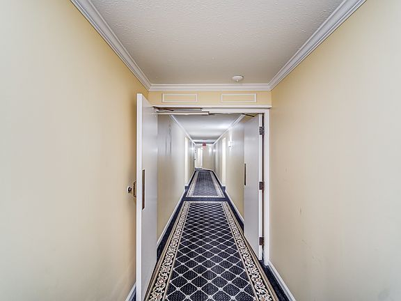 5th image of 4102 Pine Heights Dr NE