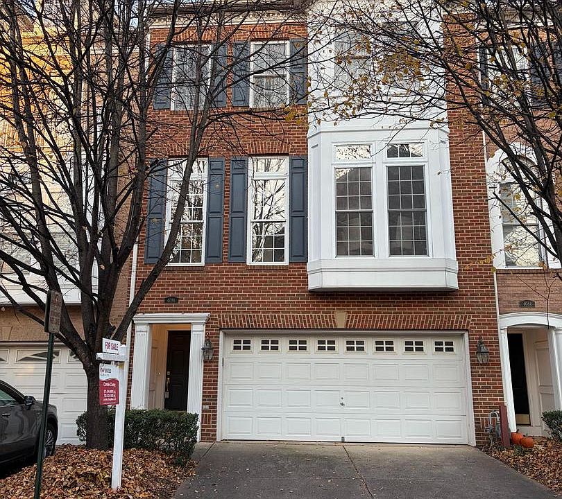 1st image of 4086 Clovet Dr #32