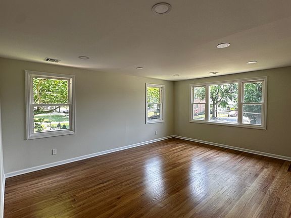 4th image of 534 Washington Ave Floor 2