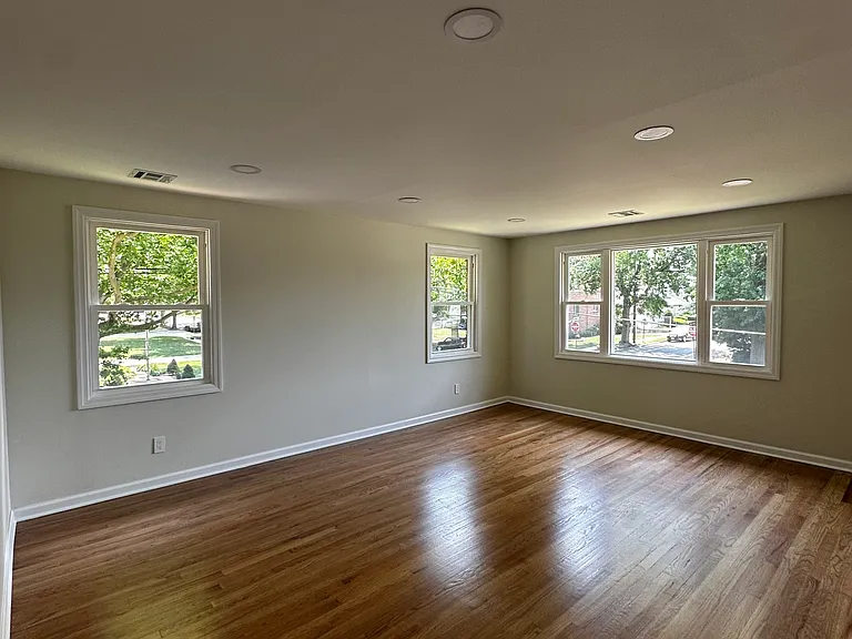 534 Washington Ave #2 — Photo 4