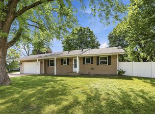 443 Cord Cir, New Brighton, MN 55112
