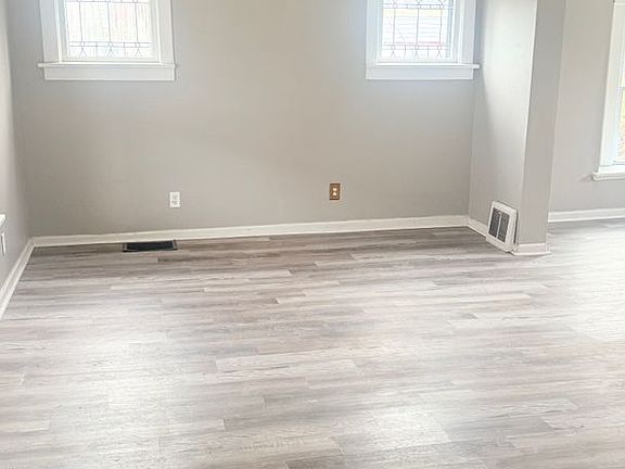 2nd image of 734 Meek St