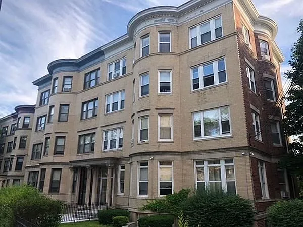 3 bed, 2.0 bath, 865 sqft, $3,300 — Photo 1