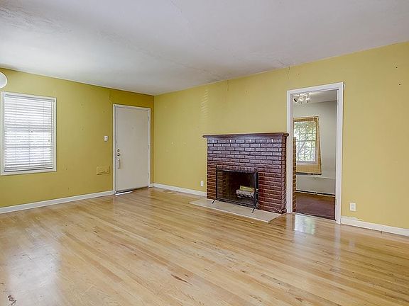 4th image of 377 Atlanta Ave
