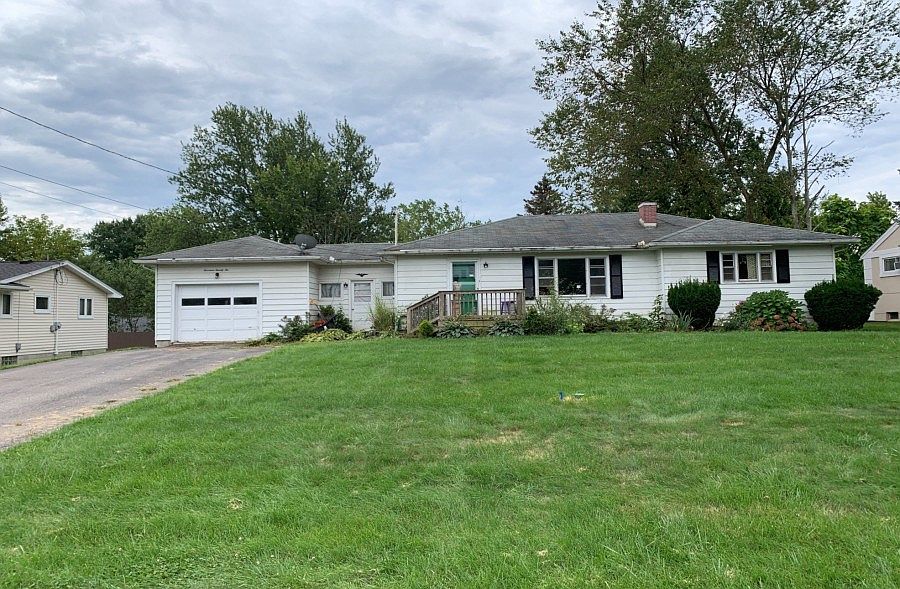 1st image of 1422 Virginia Ln