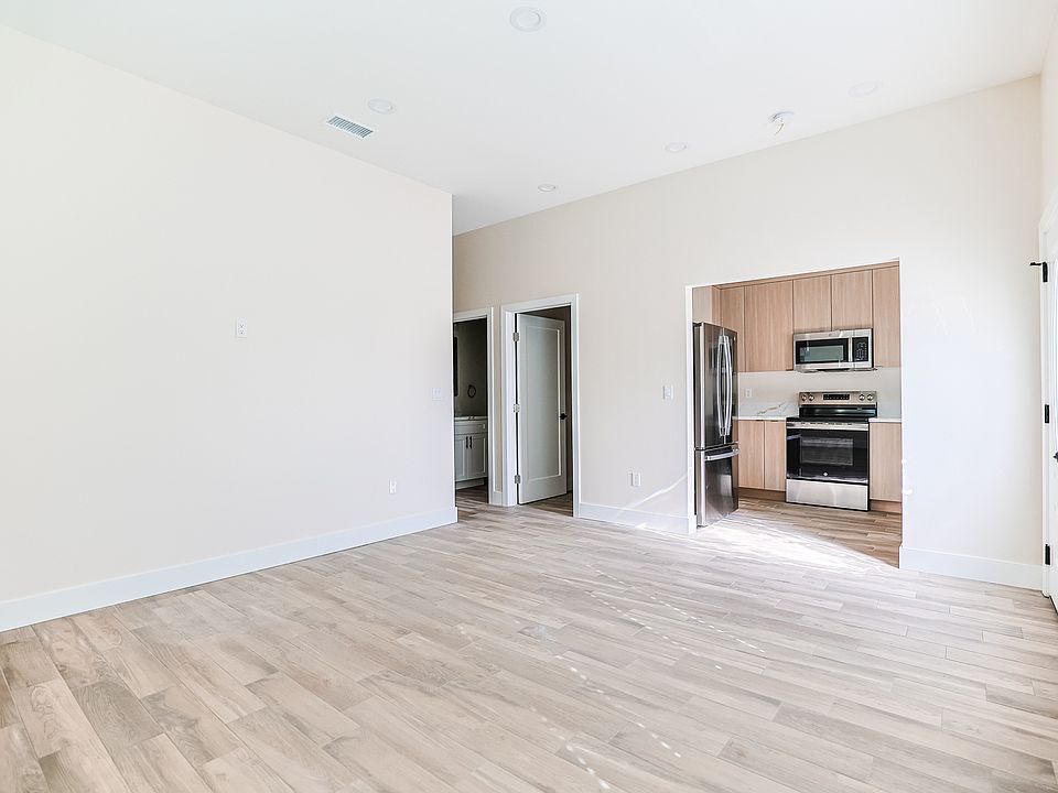 1st image of 11471 Valerio St